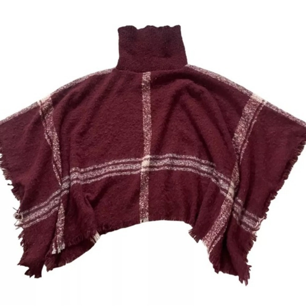 NWT World Market Fringe Knit Boucle Poncho Women's One Ivory Maroon Plaid Winter